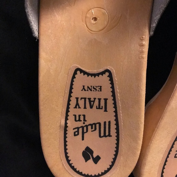 Slip on leather Sandals - Picture 2 of 7